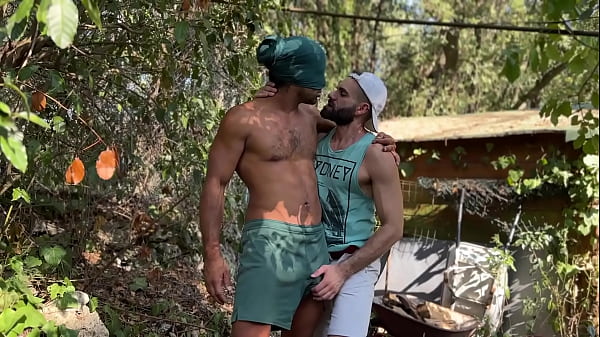 A summer love with my gardener | French Riviera Fever [5 free first mn]