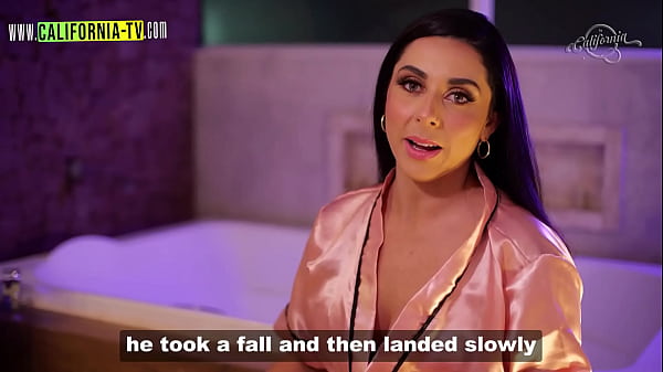 Lucky and married taxi driver! Influencer famous for her adult content gets naked in her taxi. If you were a taxi driver, what would you do?