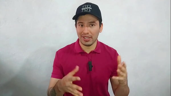 Mature man penetrates his young straight colleague bareback in the store's warehouse! sexual story