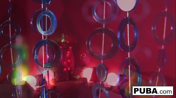 Stile anni '70 Kristina Rose provocante e solista