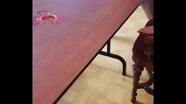 Sperma aus dem Schwanz stampfen