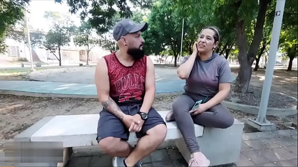Me encuentro en el parque a una compa&ntilde_era y la invito a mi casa y recordamos viejos tiempos cojiendo salvaje y llen&aacute_ndola se semen como ella lo necesitaba - Porn en Espa&ntilde_ol