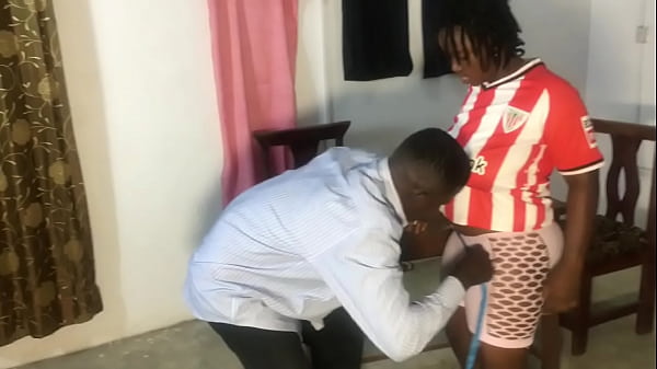 CHRIS IL SARTO: HA VISITATO IL MIO SARTO DOPO DIVERSI TENTATIVI FALLITI DI FARSI SCOPARE LA FIGA, FINALMENTE HA OTTENUTO QUELLO CHE CERCAVA. DALLA MISURAZIONE DEL PANNO ALLA MISURAZIONE DELLA MIA FIGA CON IL SUO CAZZO. P.T.1