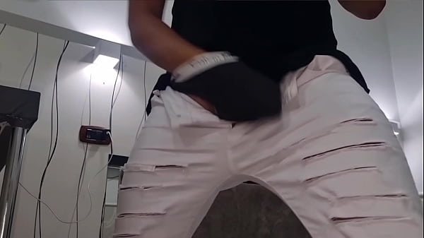 AMATEUR | CUMSHOT (ITALIAN) - INTENSE AND STRONG HANDJOB WITH A HUGE COCK