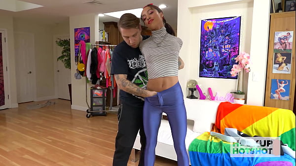 Ebony Slut Alexis Tae Milks Her Badass Hookup'_s Big Dick Dry!