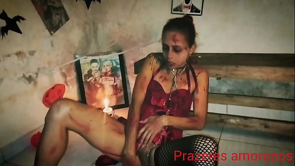 Ho catturato la dama rossa zombie affamata di sesso selvaggio nella notte di Halloween