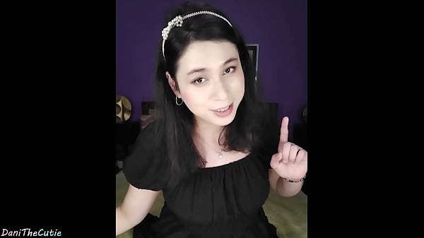 tuyệt đẹp tgirl DaniTheCutie phun, nhảy múa và cắt nhỏ ngực của cô ấy cho bạn