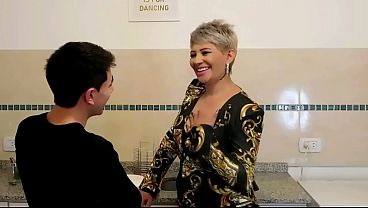 L'HO SCOPATA IL CULO E LE HO RIEMPITO LA FACCIA DI LATTE TUTTA LA NOTTE COSÌ LA MIA MATRIGNA NON ANDRA' VIA, parte 1