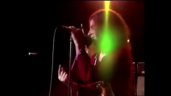 Teen esotico mostra il video