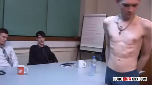 Twinks Shaun Mann and Aaron Aurora breed with Skye Romeo