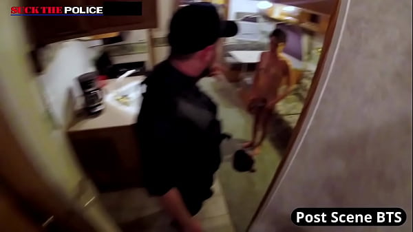 Stupenda e giocosa presa in giro da parte di una teenager