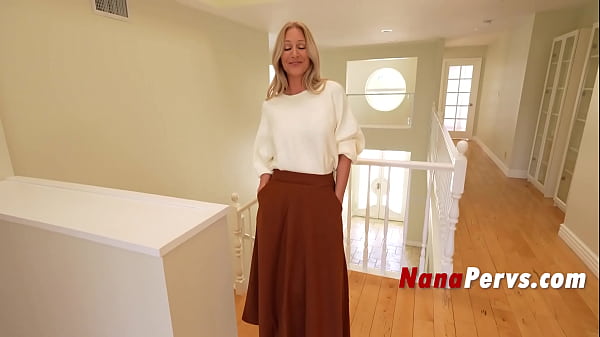 Pouvez-vous croire que ma Stepnana touche 60 ans ? -Alexis Malone