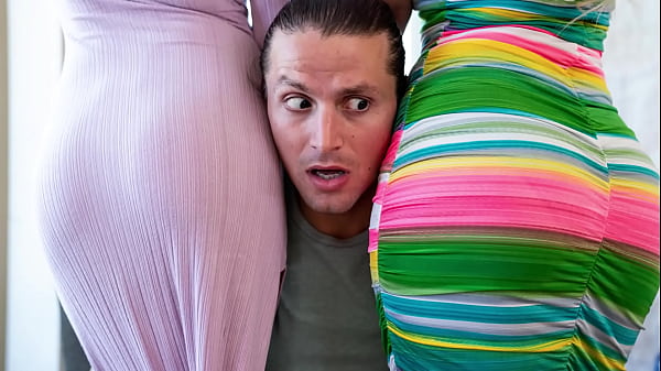 Guarda il video di una bella teenager