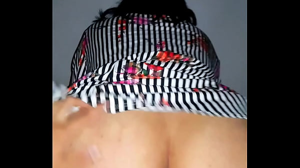 Fiesta en mi casa compa&ntilde_era a del trabajo finge no sentir mi verga pero s&oacute_lo queria que la chimara (secretaria chapina)