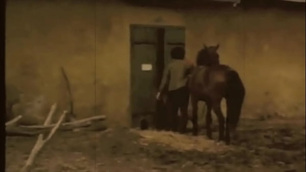 Dark Lantern Entertainment presenta 'La Bella y la Bestia'