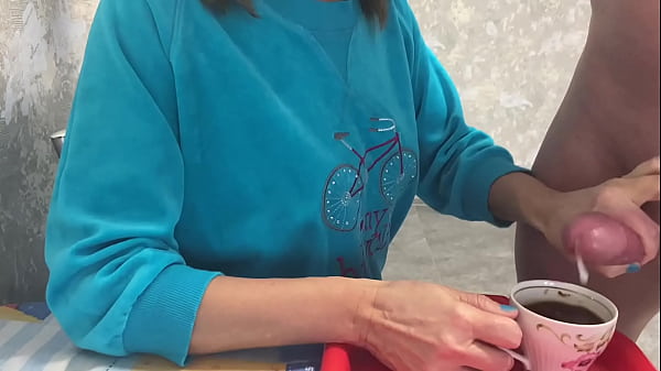 Stepmom drinks coffee with stepson'_s sperm massive cumshot taboo fetish