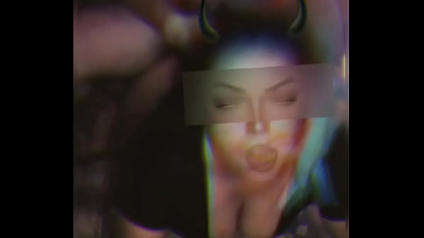 Ero la puttana del vicino, l'ho scopato finché non ha versato il latte