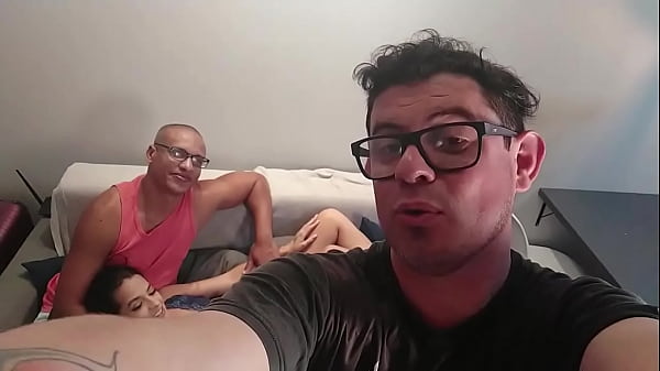 Hermosa Adolescente muestra interracial