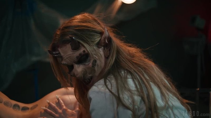 Puretaboo Ashley Lane e Anna Claire Clouds