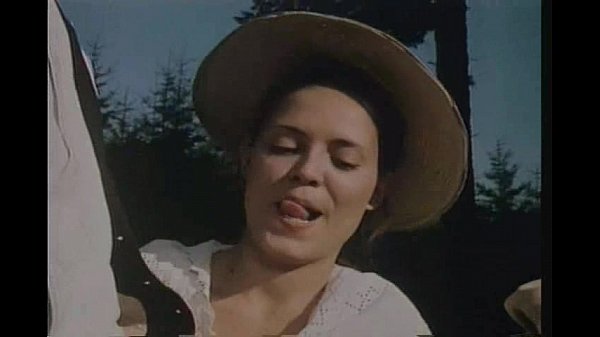 giật gân Janine D