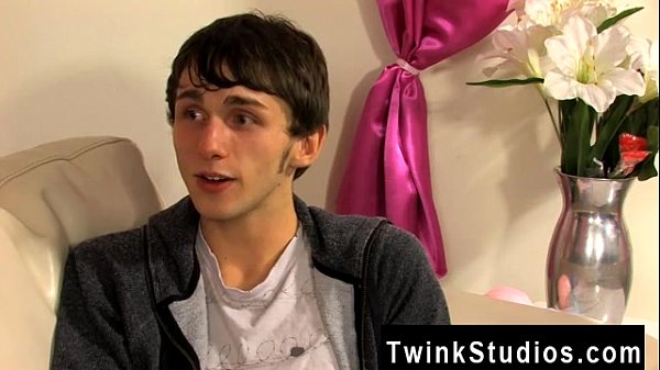 Đen khỏa thân đồng tính nam không cắt Colby London có một người đàn ông thịt tôn sùng và he'_s