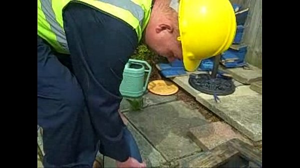 BAUER-Hunk, Wichsen und Sperma