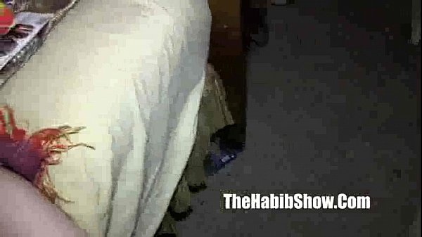 adora i suoi giocattoli sessuali e il suo amante grasso e peloso di paki phairy paki [sito della metropolitana]