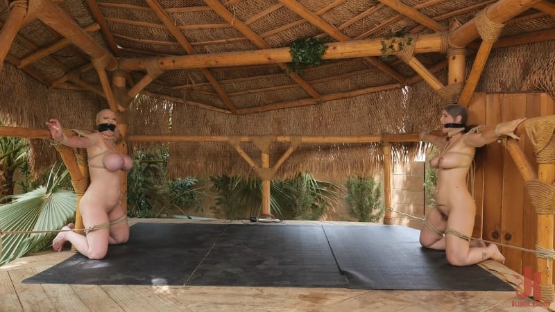 Syren de mer & dee williams (darling) two beautiful captive mothers))